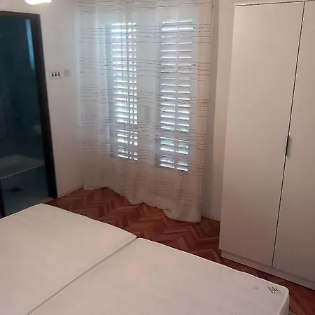 Apartment By The Sea Gradac, Makarska - 18151 *